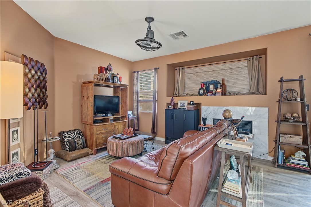 Photo 13 of 35, 10529 Serenade Pointe Avenue