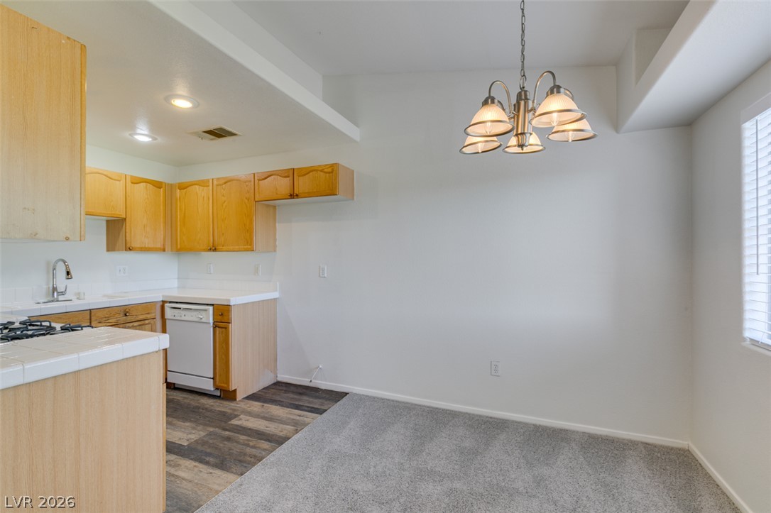 Photo 20 of 41, 352 Pine Haven Street #205