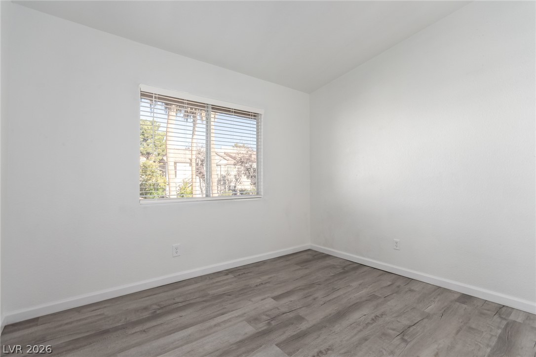 Photo 26 of 43, 2110 Los Feliz Street #2015
