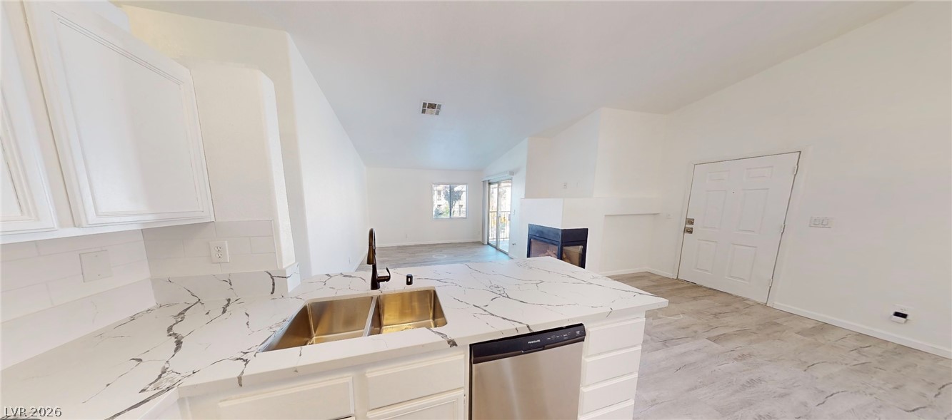 Photo 7 of 43, 2110 Los Feliz Street #2015
