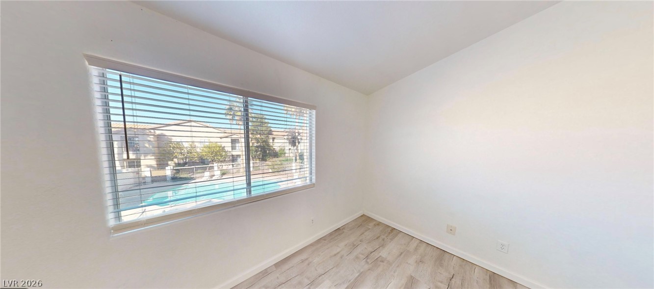 Photo 11 of 43, 2110 Los Feliz Street #2015