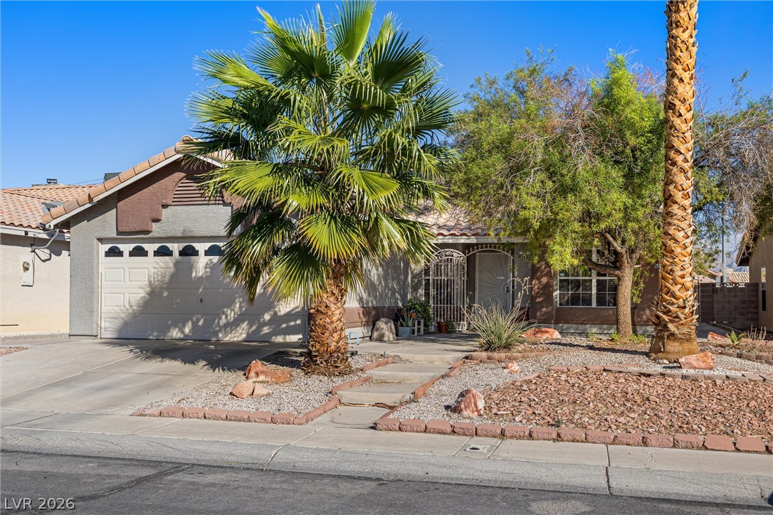 2116 Twisted Oak Avenue, North Las Vegas