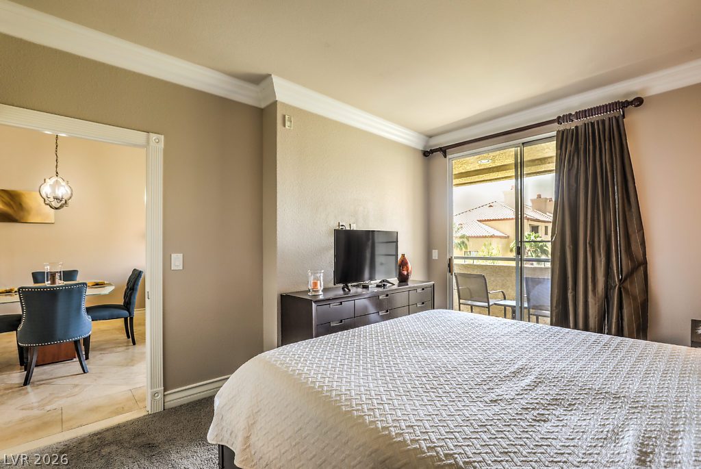 Photo 19 of 23, 260 E Flamingo Road #435