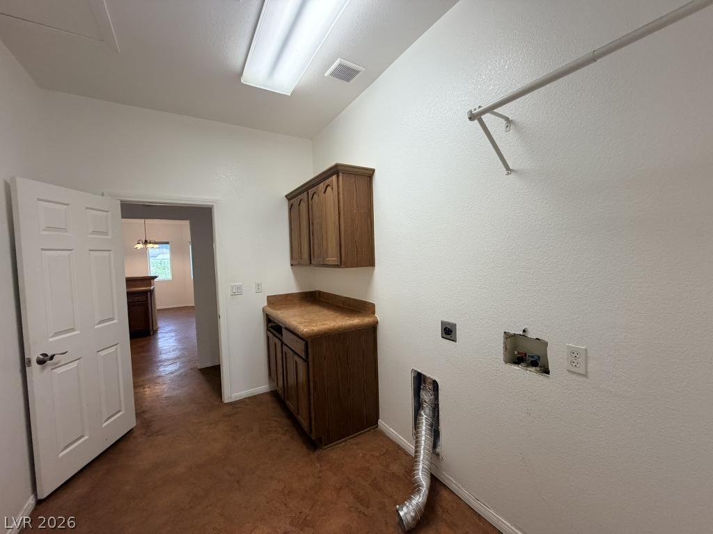 Photo 8 of 21, 6551 Glencove Avenue