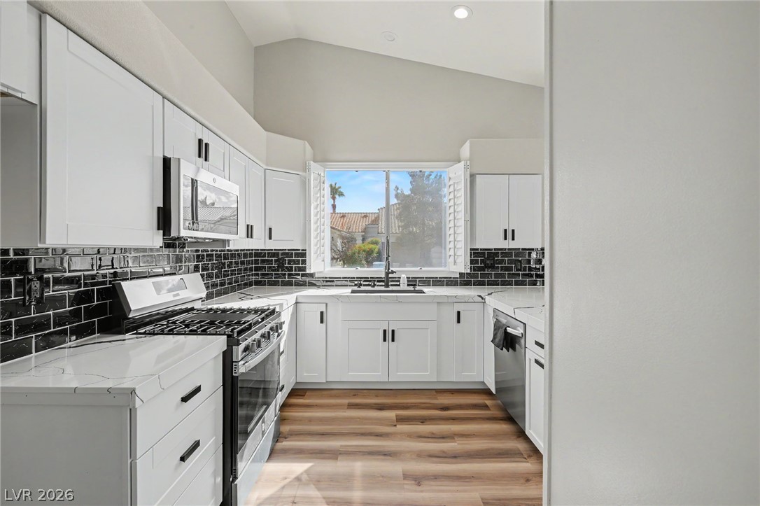 Photo 11 of 38, 3773 Point Sublime Street