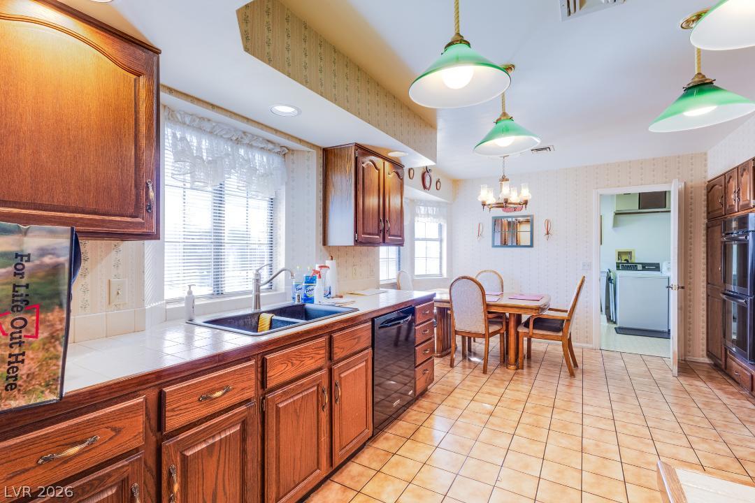 Photo 9 of 48, 6140 N Monte Cristo Way