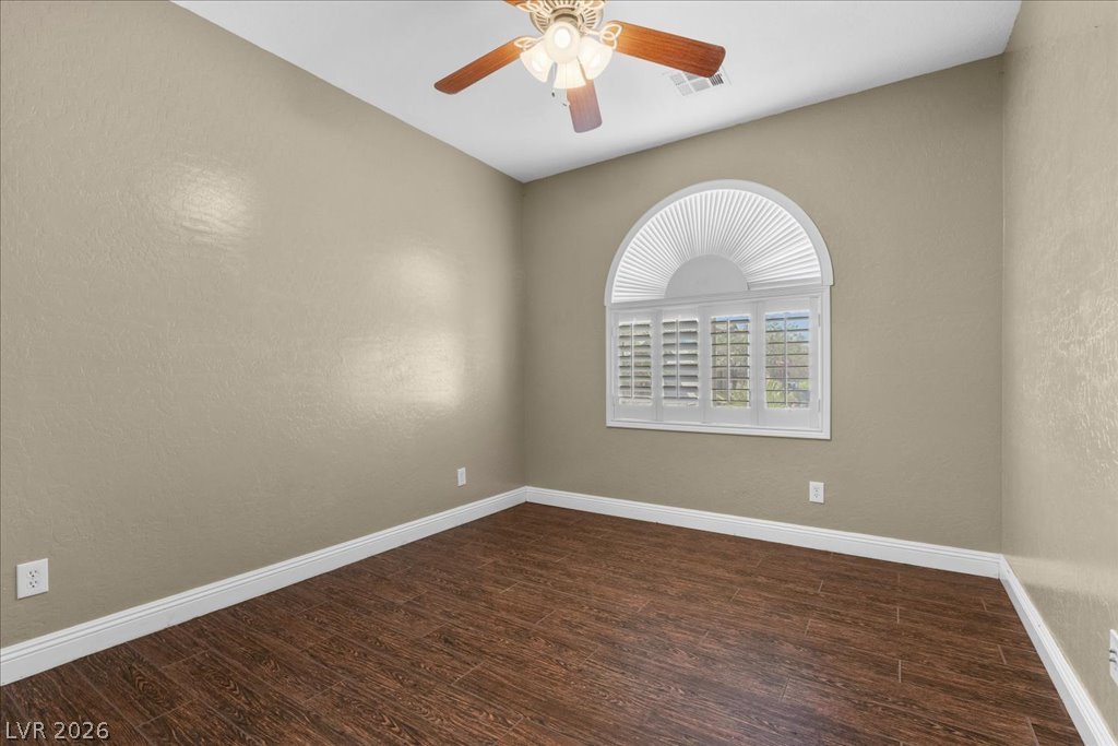 Photo 32 of 43, 2627 Dirleton Place