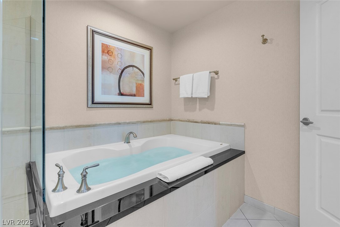 Photo 26 of 45, 135 E Harmon Avenue #3017