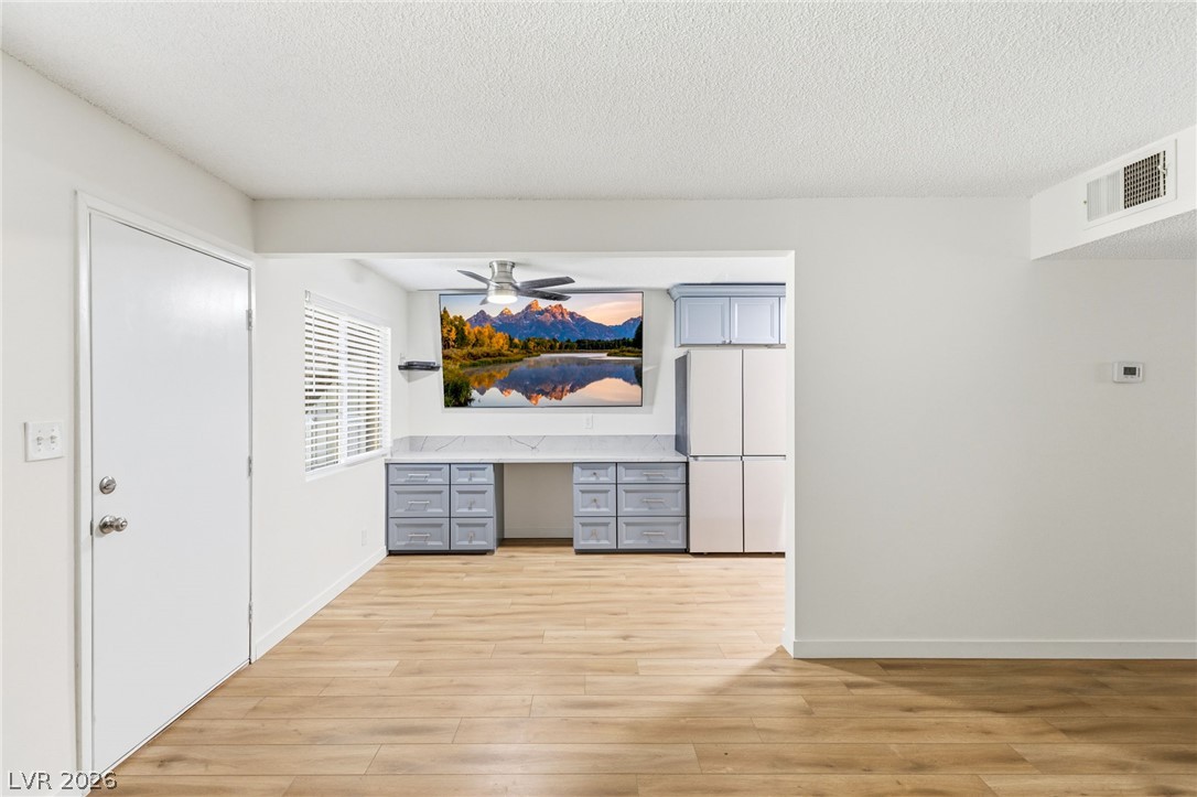 Photo 5 of 208 Orland Street #10