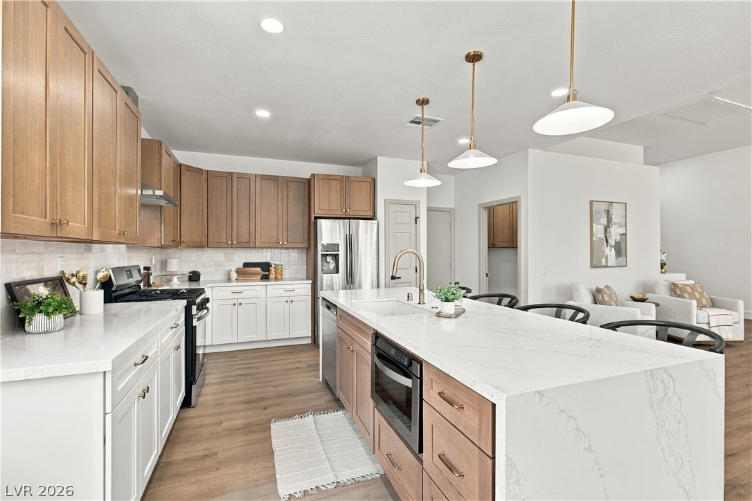 Photo 4 of 8725 Butterchurn Avenue