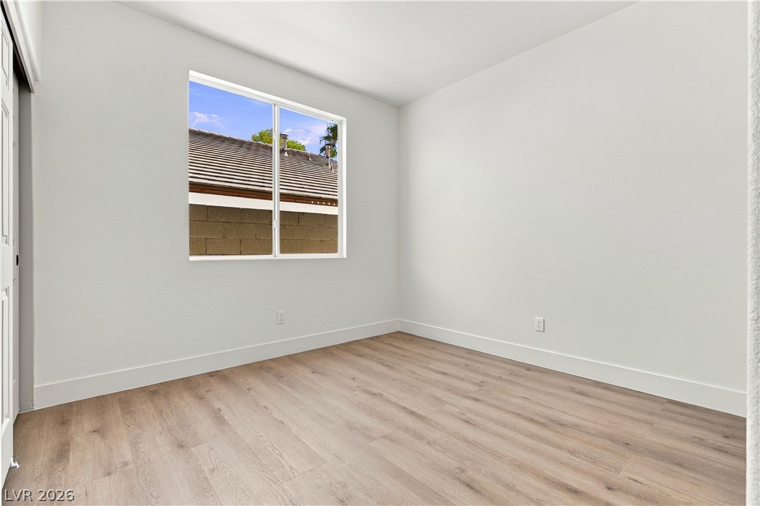 Photo 18 of 37, 8725 Butterchurn Avenue