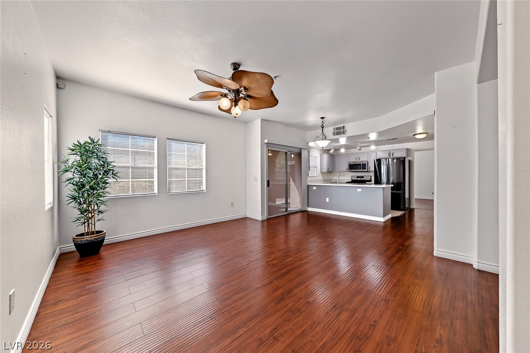 Photo 6 of 40, 7660 W Eldorado Lane #140