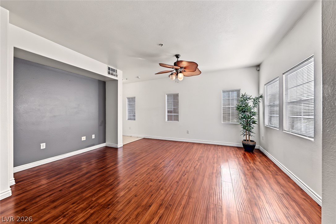 Photo 7 of 40, 7660 W Eldorado Lane #140