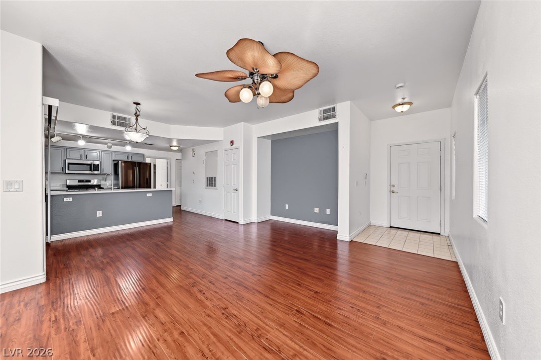Photo 8 of 40, 7660 W Eldorado Lane #140
