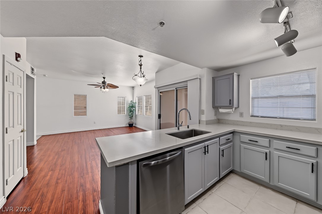 Photo 15 of 40, 7660 W Eldorado Lane #140