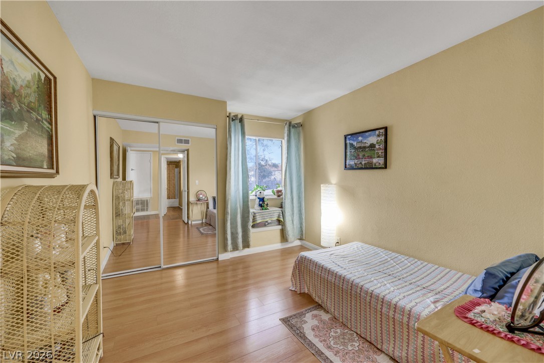 Photo 16 of 30, 1455 E Katie Avenue #L22