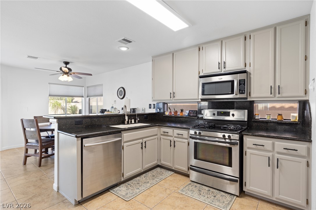 Photo 13 of 32, 8200 James Grayson Drive