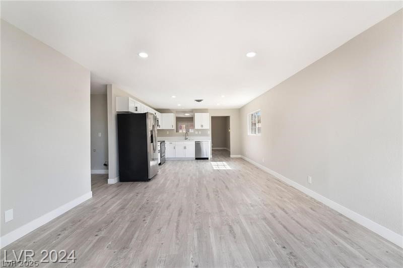 Photo 5 of 5944 Willard Street