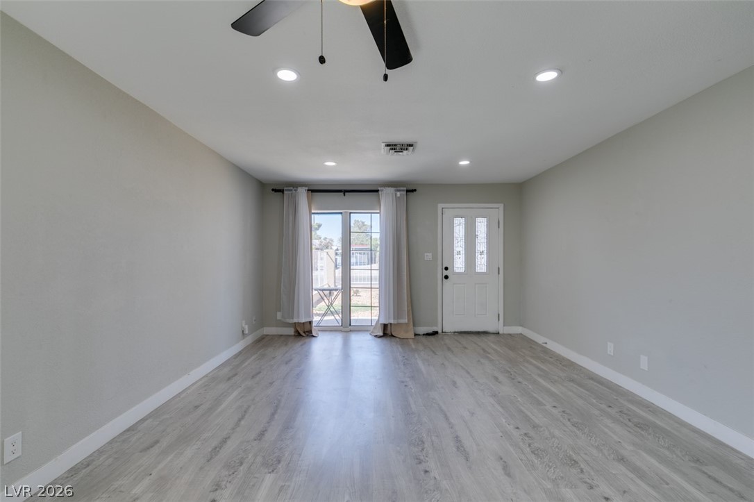 Photo 7 of 27, 5944 Willard Street