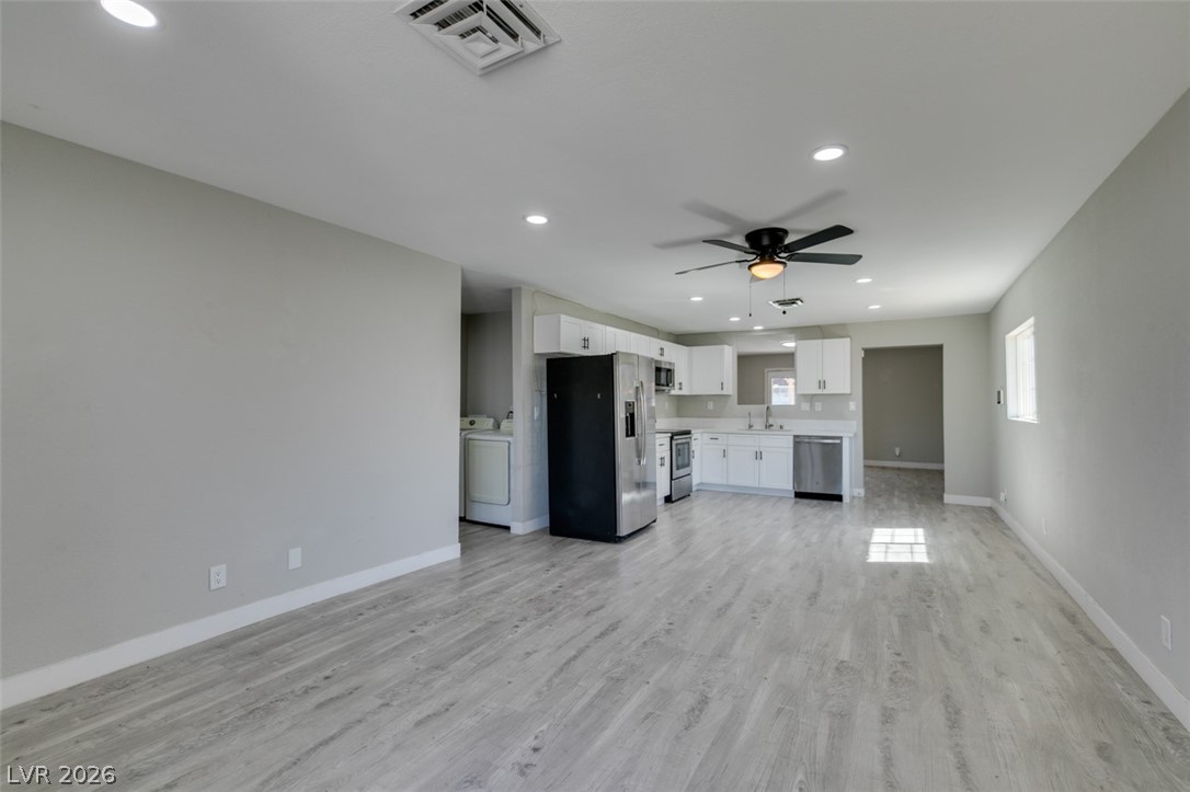 Photo 8 of 27, 5944 Willard Street