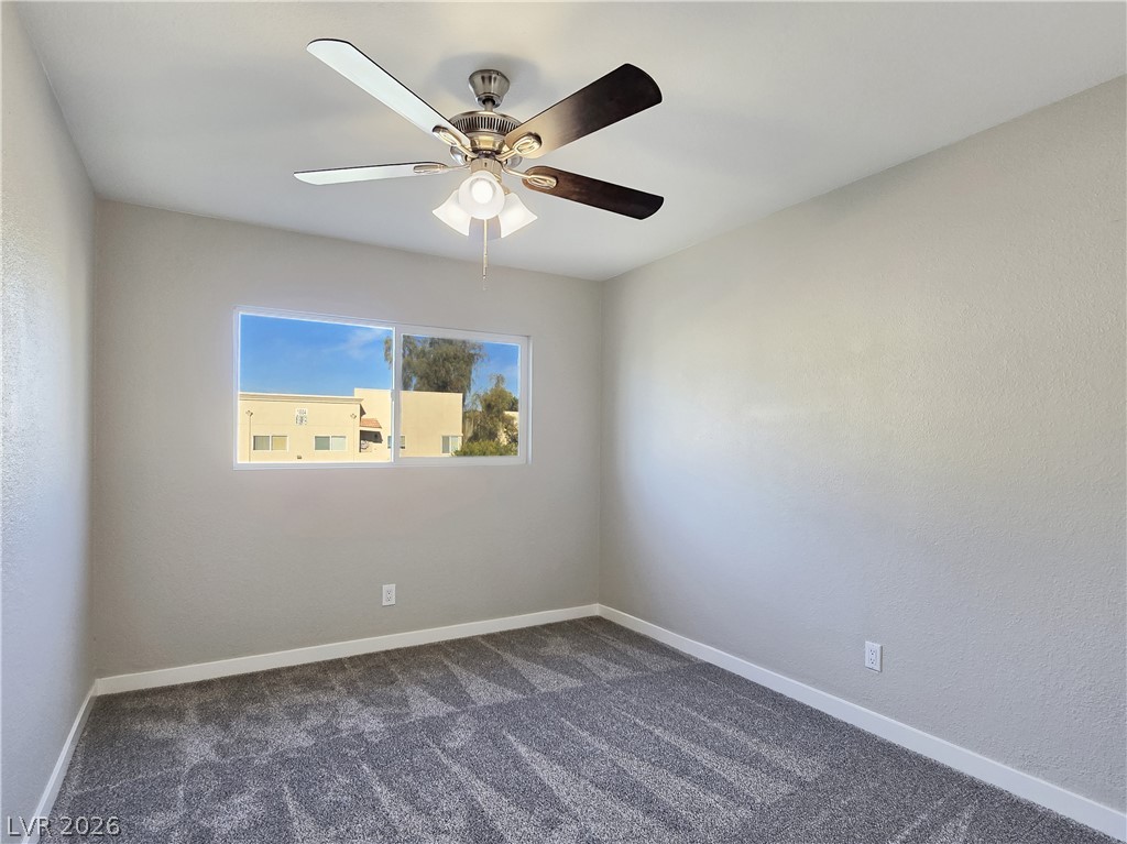 Photo 17 of 22, 1812 N Decatur Boulevard #202