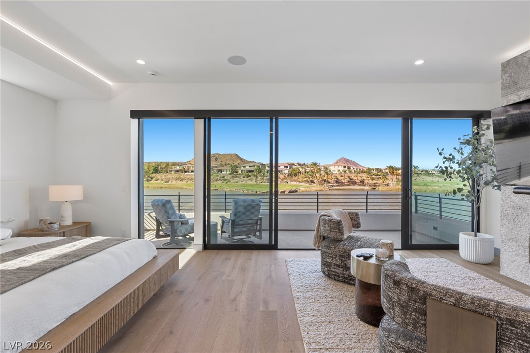 Photo 5 of 50 Lakefront Drive