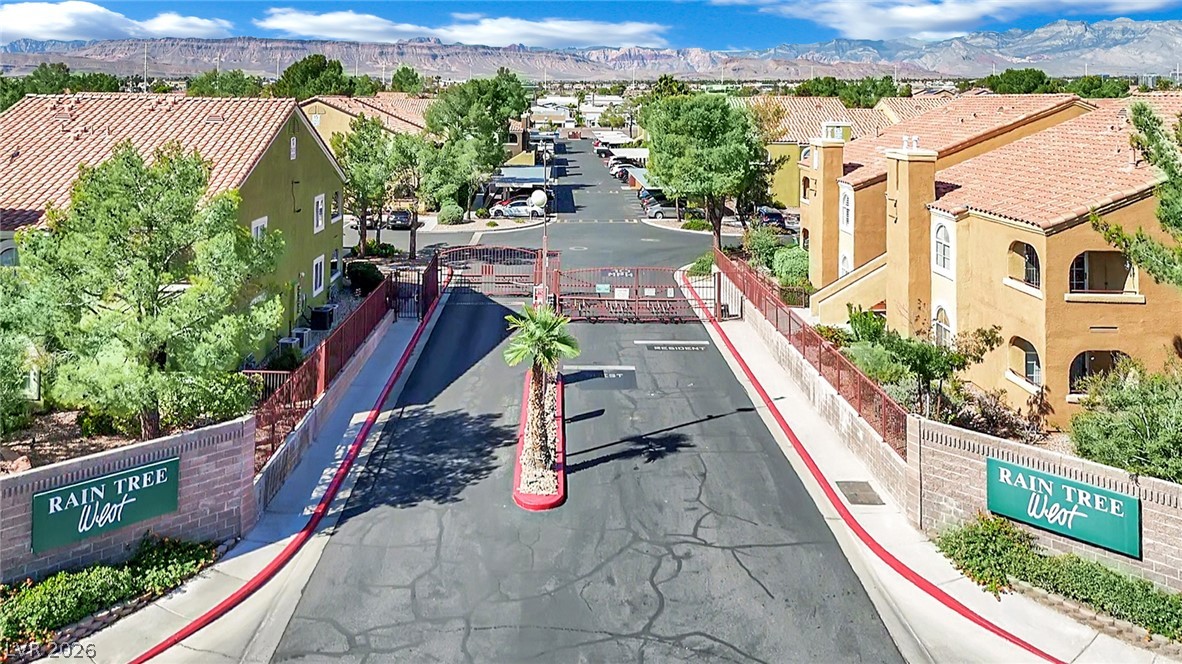 Photo 25 of 28, 7950 W Flamingo Road #1038
