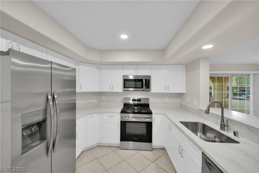 Photo 9 of 28, 7950 W Flamingo Road #1038