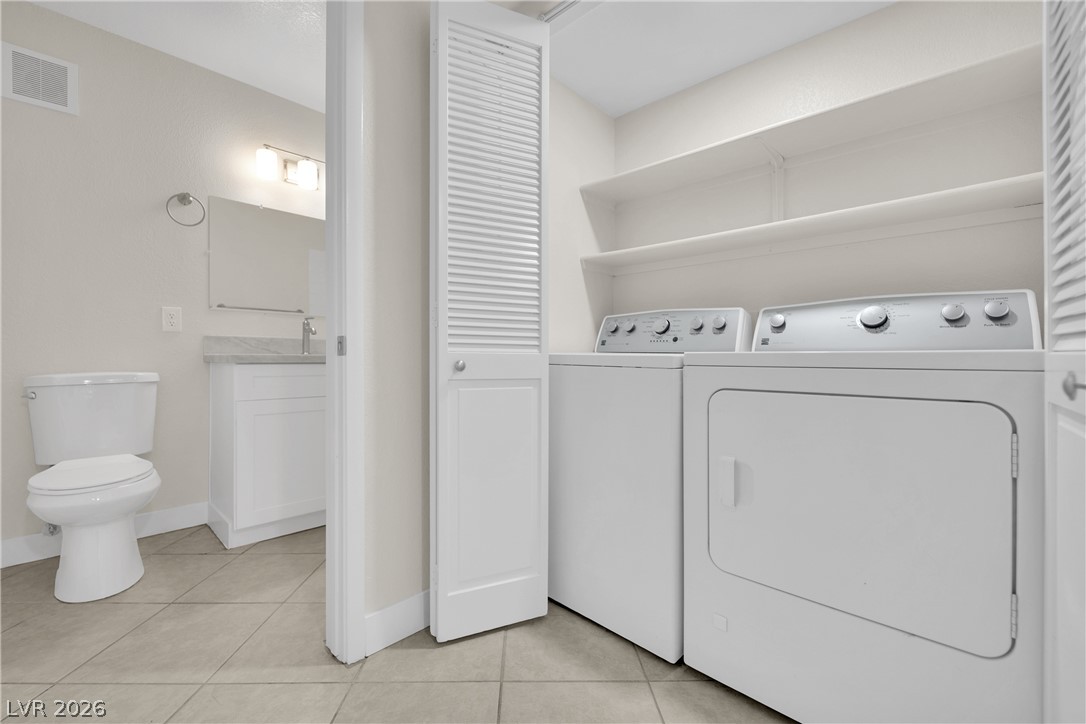Photo 16 of 28, 7950 W Flamingo Road #1038