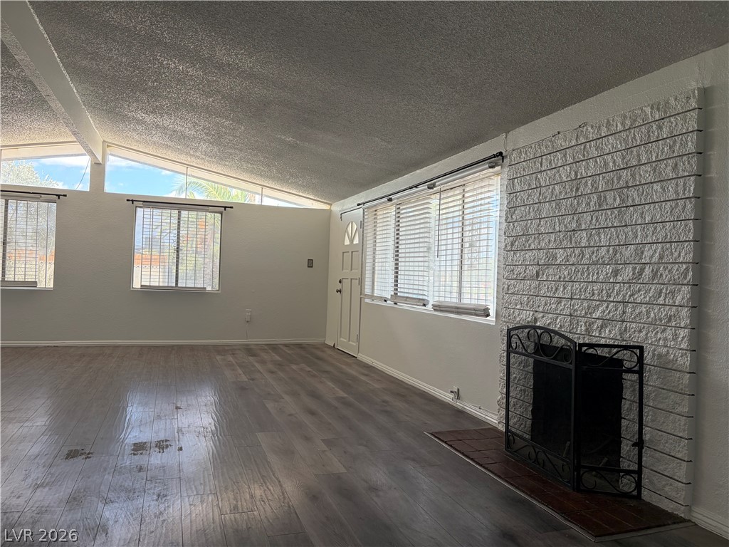 Photo 18 of 38, 5701 Evergreen Avenue