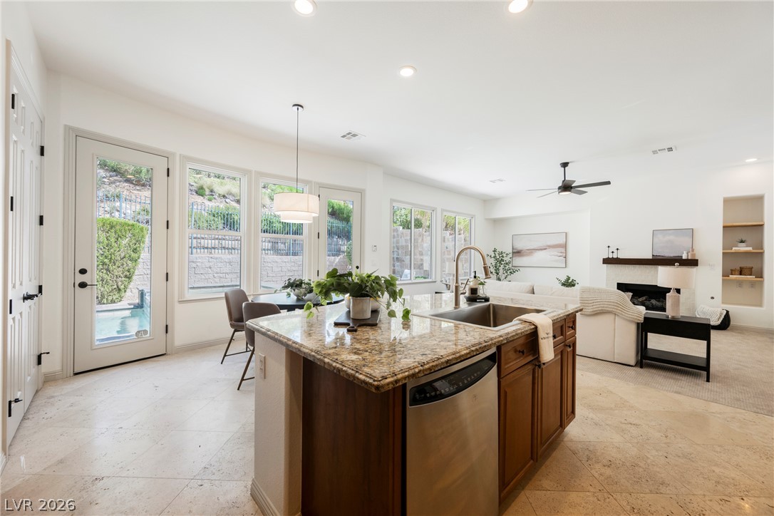 Photo 11 of 38, 2849 Botticelli Drive