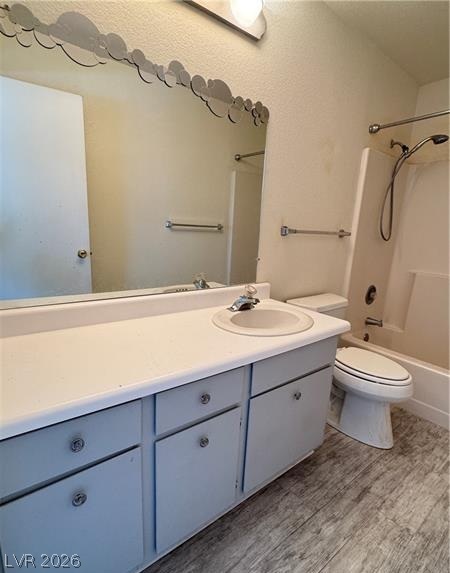 Photo 12 of 14, 2064 Mesquite Lane #303