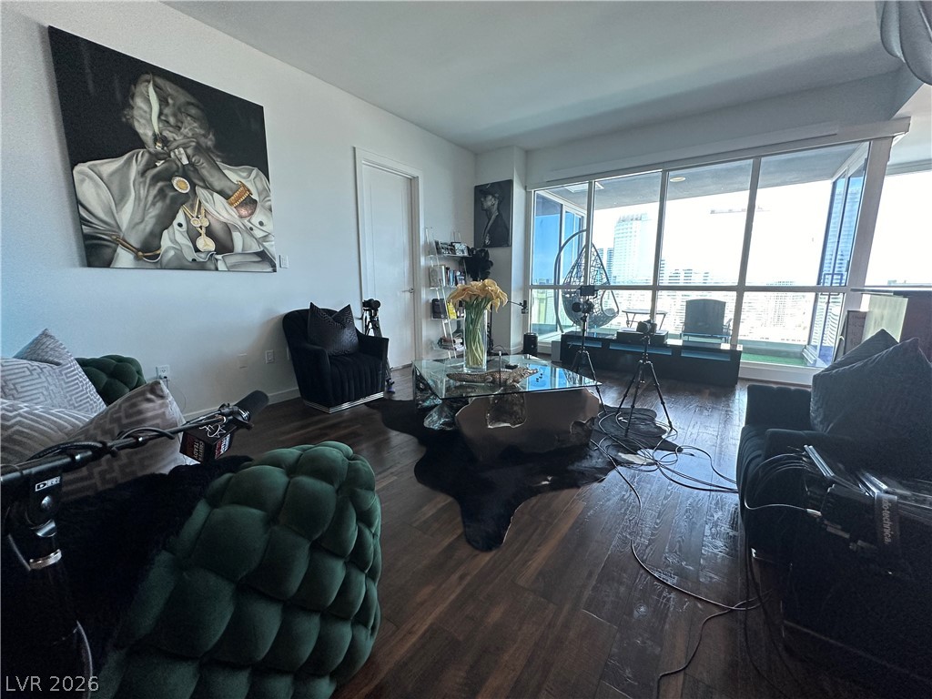 Photo 19 of 65, 4575 Dean Martin Drive #2907