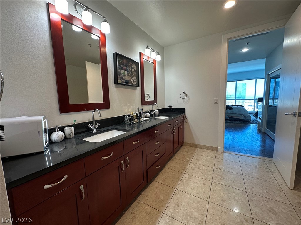 Photo 32 of 65, 4575 Dean Martin Drive #2907