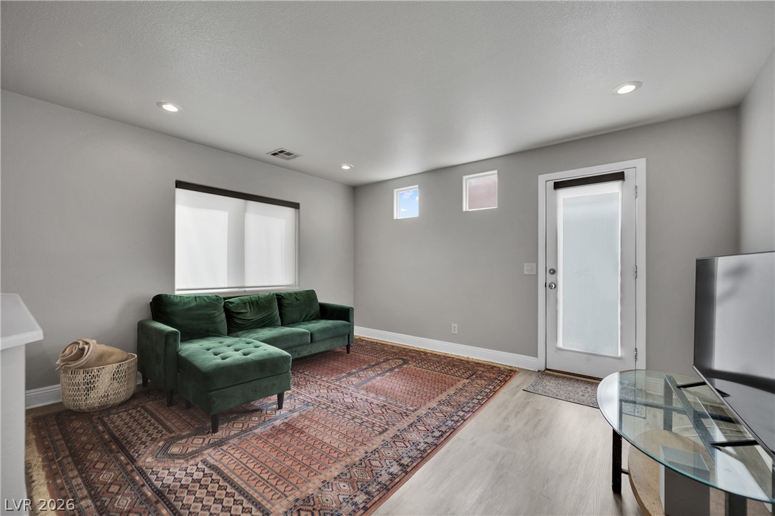 Photo 4 of 7347 Aquifer Street