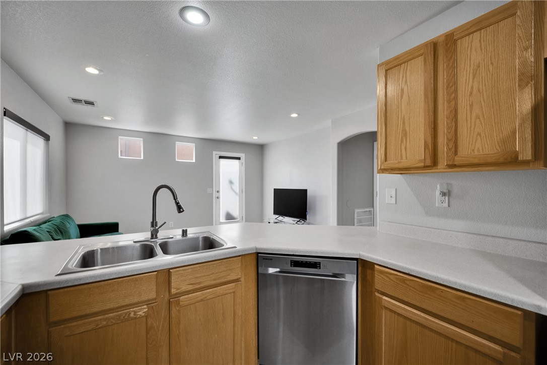 Photo 10 of 32, 7347 Aquifer Street