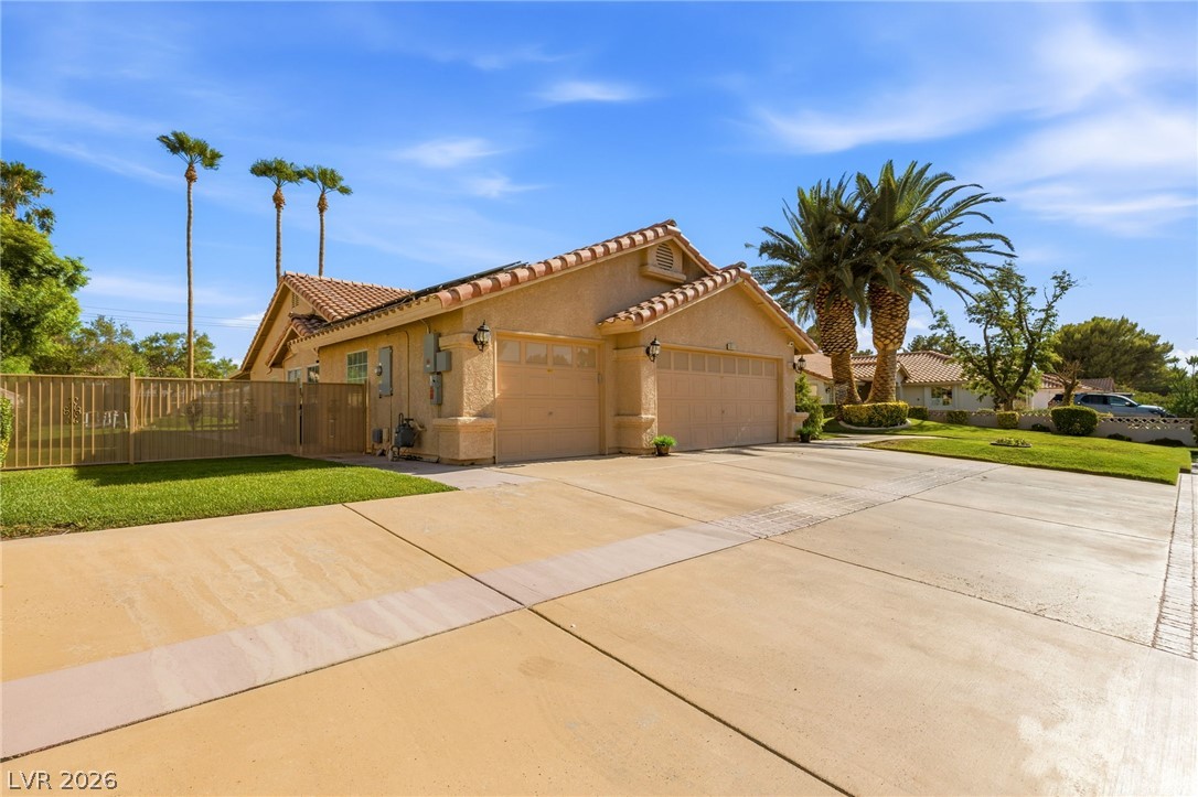 Photo 3 of 1611 Managua Drive