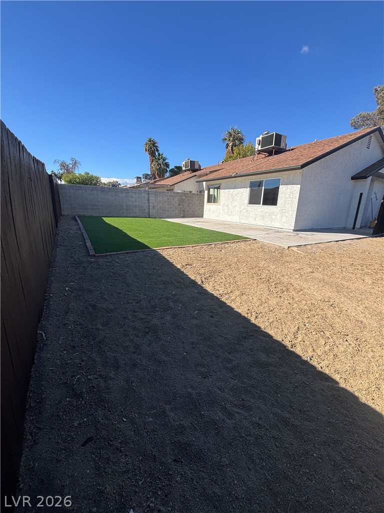 Photo 8 of 9, 5789 Allegro Avenue
