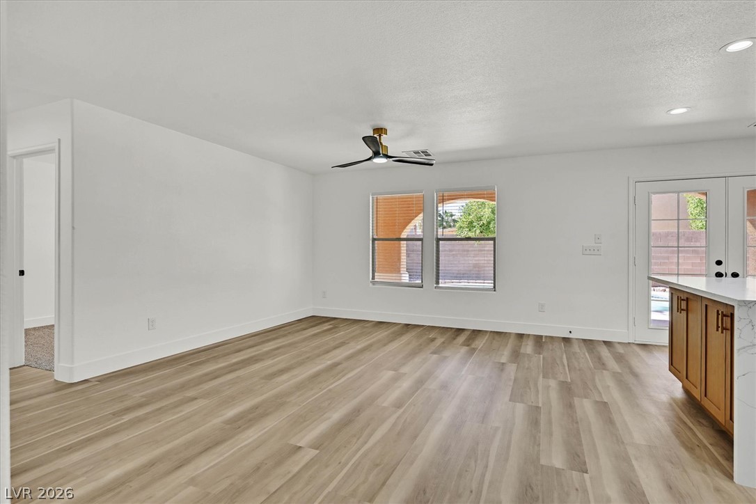 Photo 7 of 27, 11117 Romola Street