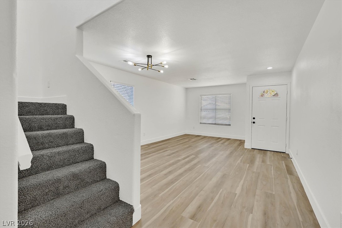 Photo 10 of 27, 11117 Romola Street