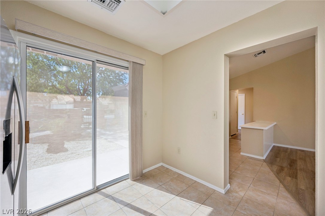 Photo 10 of 39, 8540 Willowrich Drive