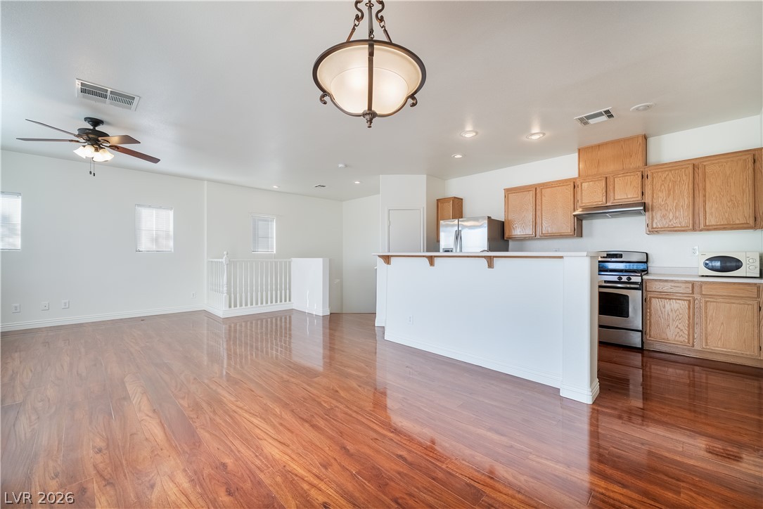Photo 8 of 31, 6255 W Arby Avenue #202