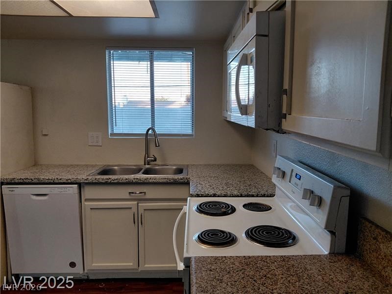 Photo 36 of 39, 1336 N JONES Boulevard