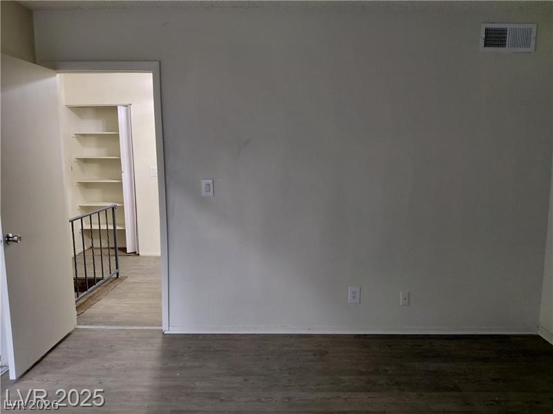 Photo 18 of 39, 1336 N JONES Boulevard
