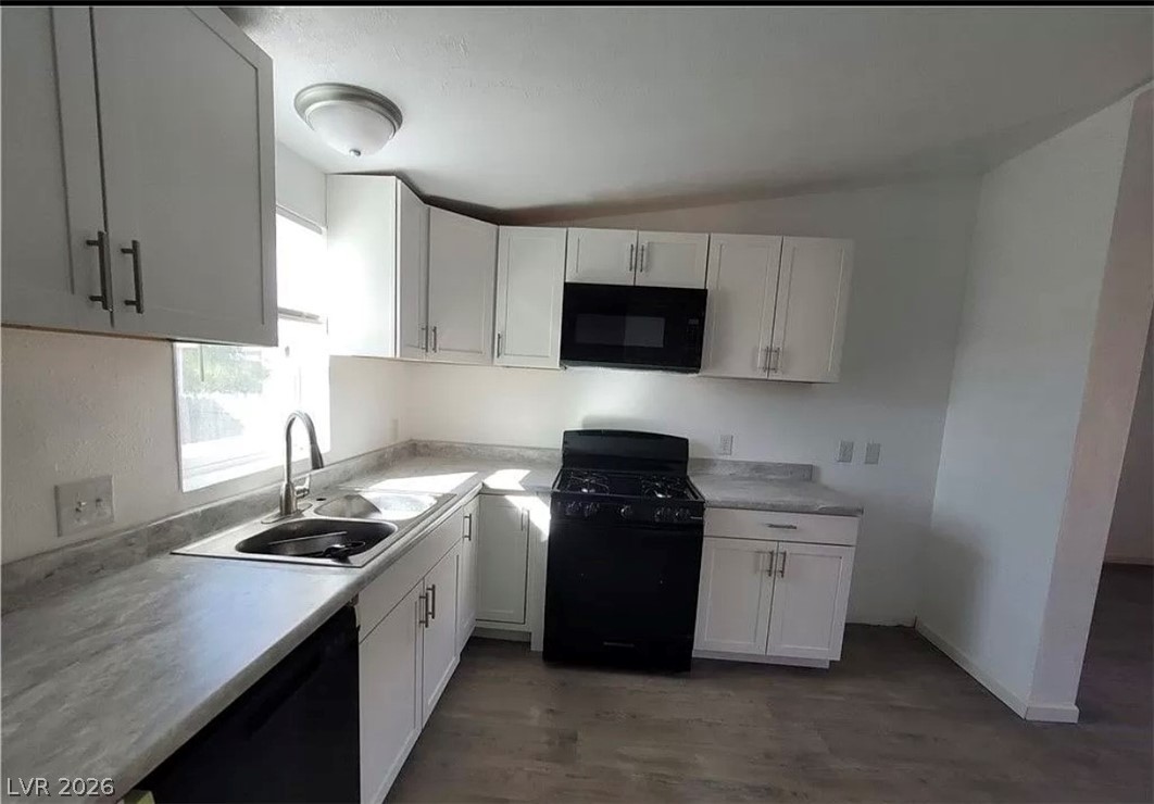 Photo 11 of 31, 6061 Judson Avenue