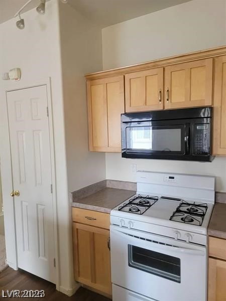 Photo 32 of 74, 6316 BEIGE BLUFF Street #201