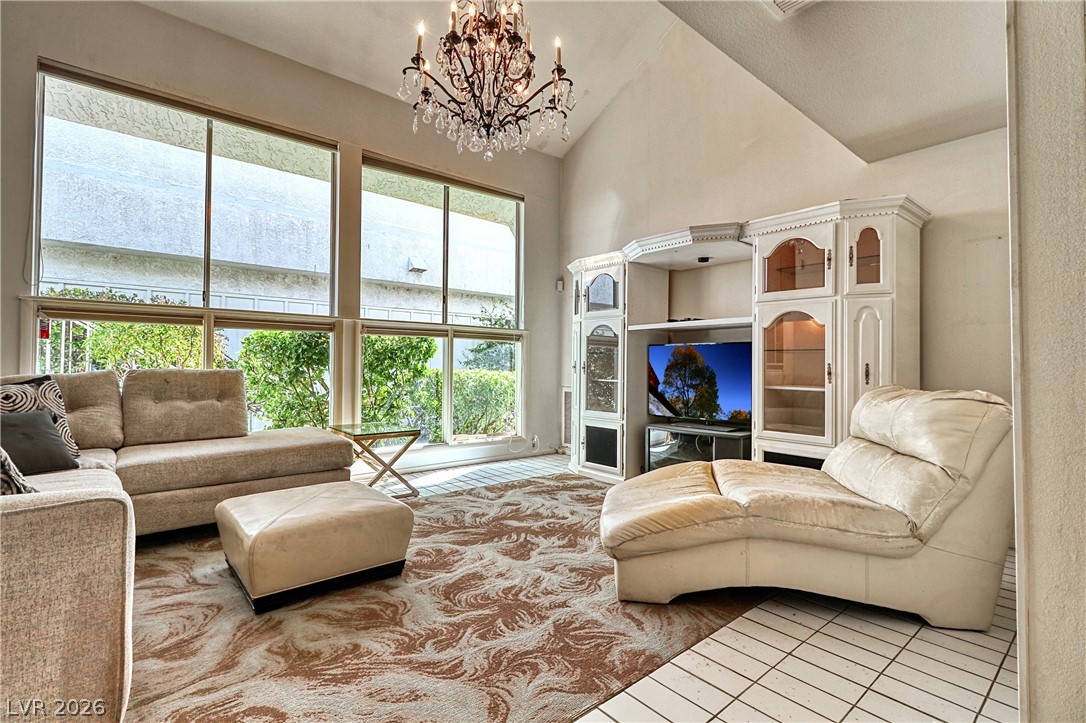 Photo 3 of 940 Vegas Valley Drive