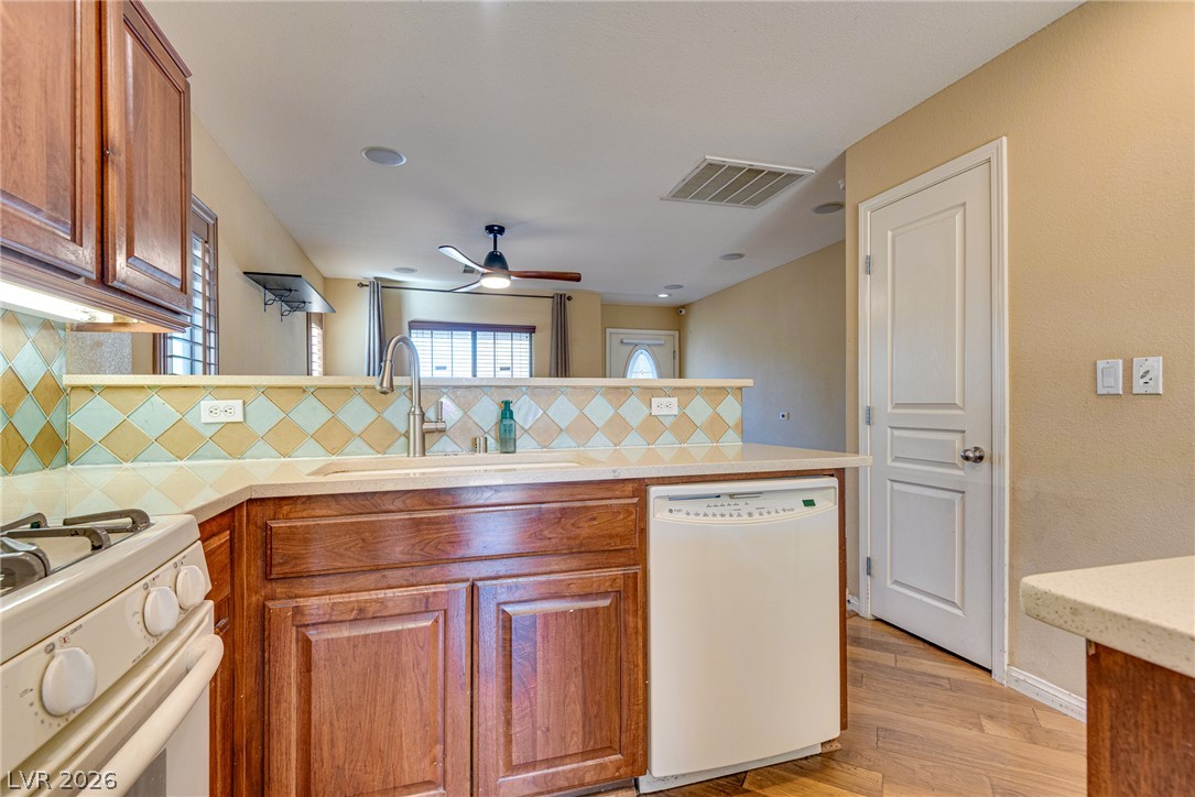 Photo 16 of 35, 5280 Judkins Drive