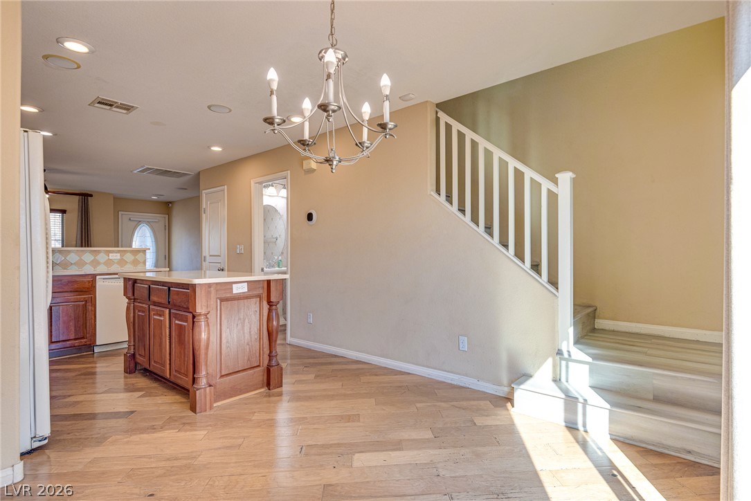 Photo 18 of 35, 5280 Judkins Drive