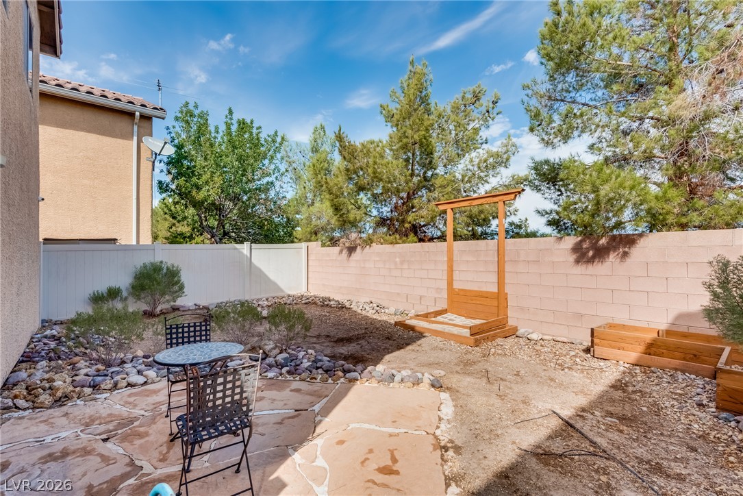 Photo 4 of 5280 Judkins Drive